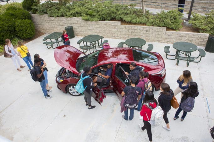 27443239512_7287db0f29_k